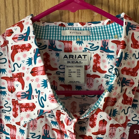 Ariat Women’s Kirby Boot Pattern Button Down *NWT* - Picture 4 of 5